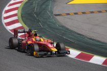 Race 1: Zege voor Rossi - Vandoorne nog geen kampioen
