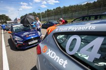 TCR Spa 500: FordStore Feyaerts neemt de leiding voor Ford Van den Bossche