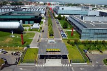 Ferrari sluit fabrieken in Italië