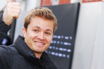 Video's: Officiële reportage dag 3 - Nico Rosberg op visite