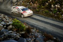 Wales GB: Tänak leidt nog steeds 'Battle Royale'