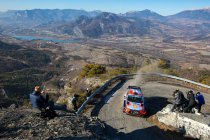 Monte Carlo: Neuville legt nipt de duimen - Ogier wint