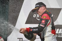 Zandvoort: Yann Ehrlacher wint incidentrijke eerste wedstrijd